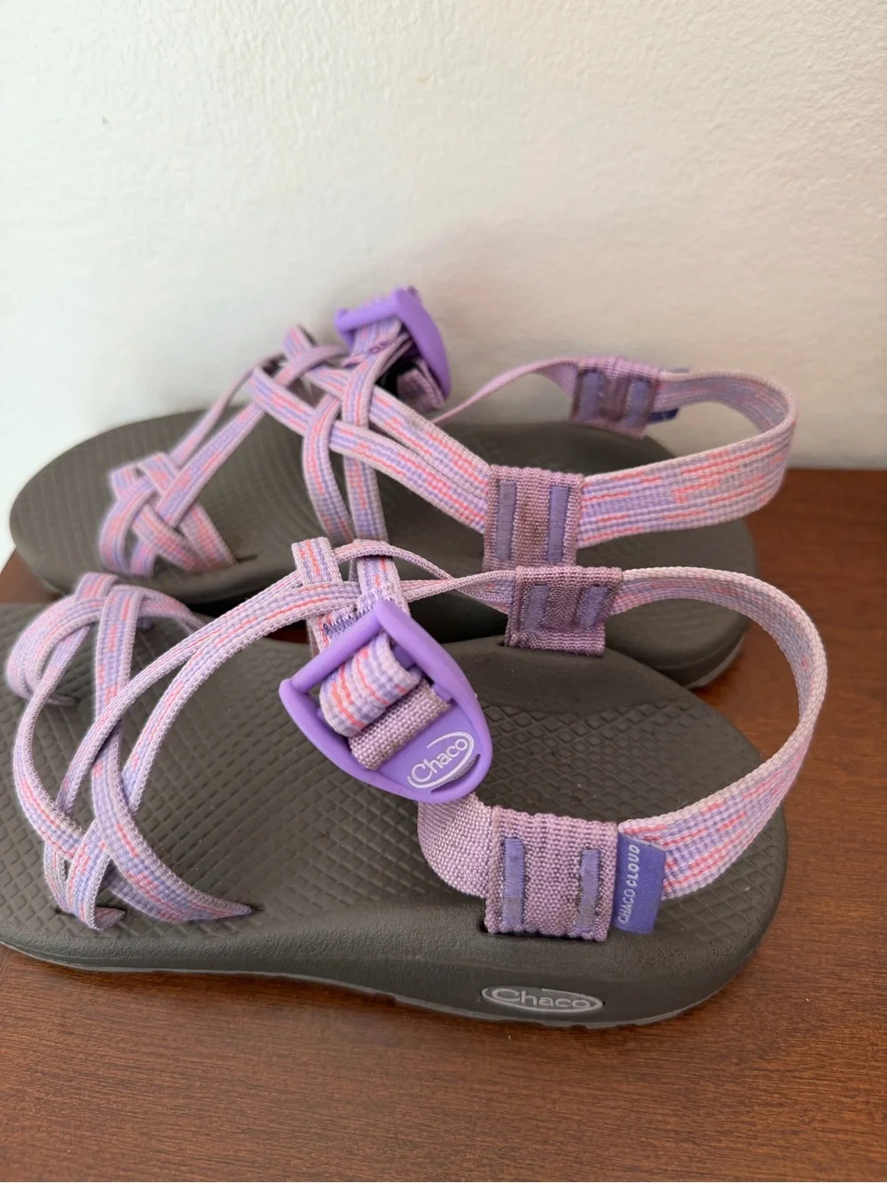 Chaco Womens Cloud Sandals - Size 6